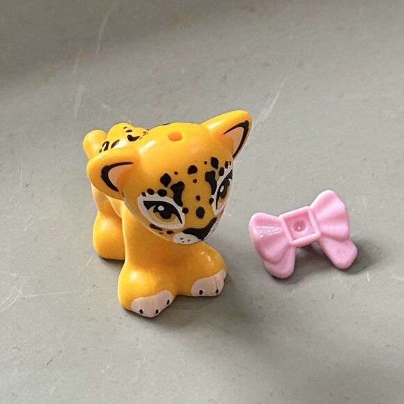 LEGO Cub Bright Light Orange Lion Tiger‎ Friends Elves Baby Cub - Picture 1 of 7